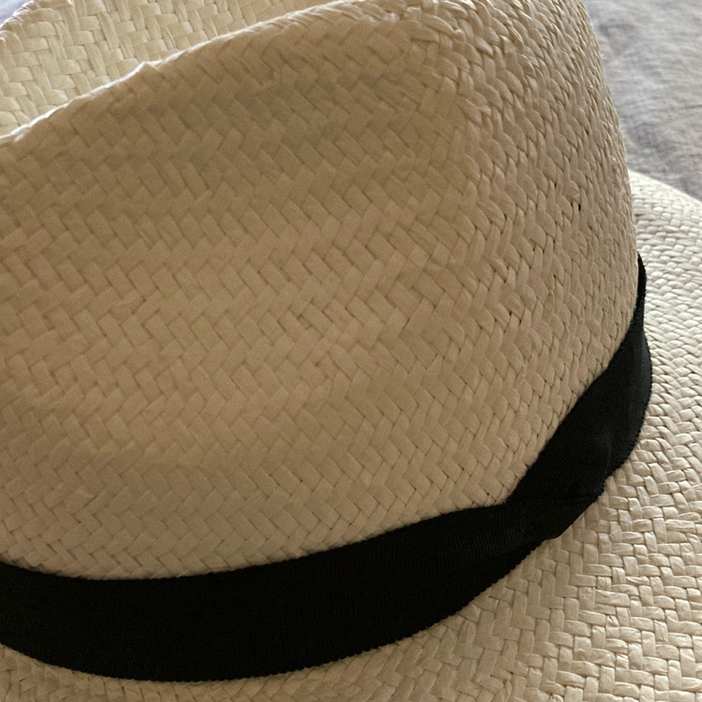 Aritzia Fedora ivory hat  - Brand New with Tag - black ribbon - Picture 5 of 13
